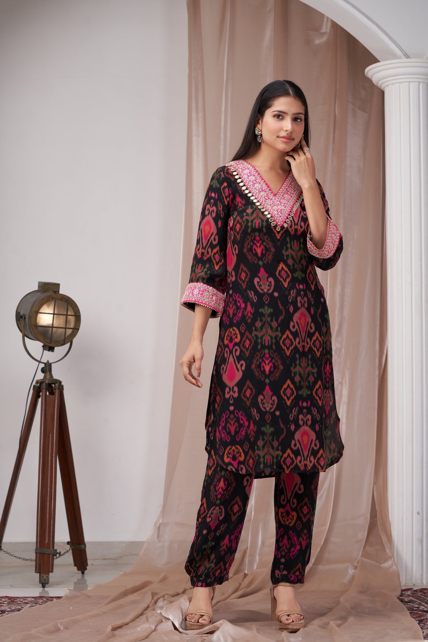 Ikkat Print Kurta Set