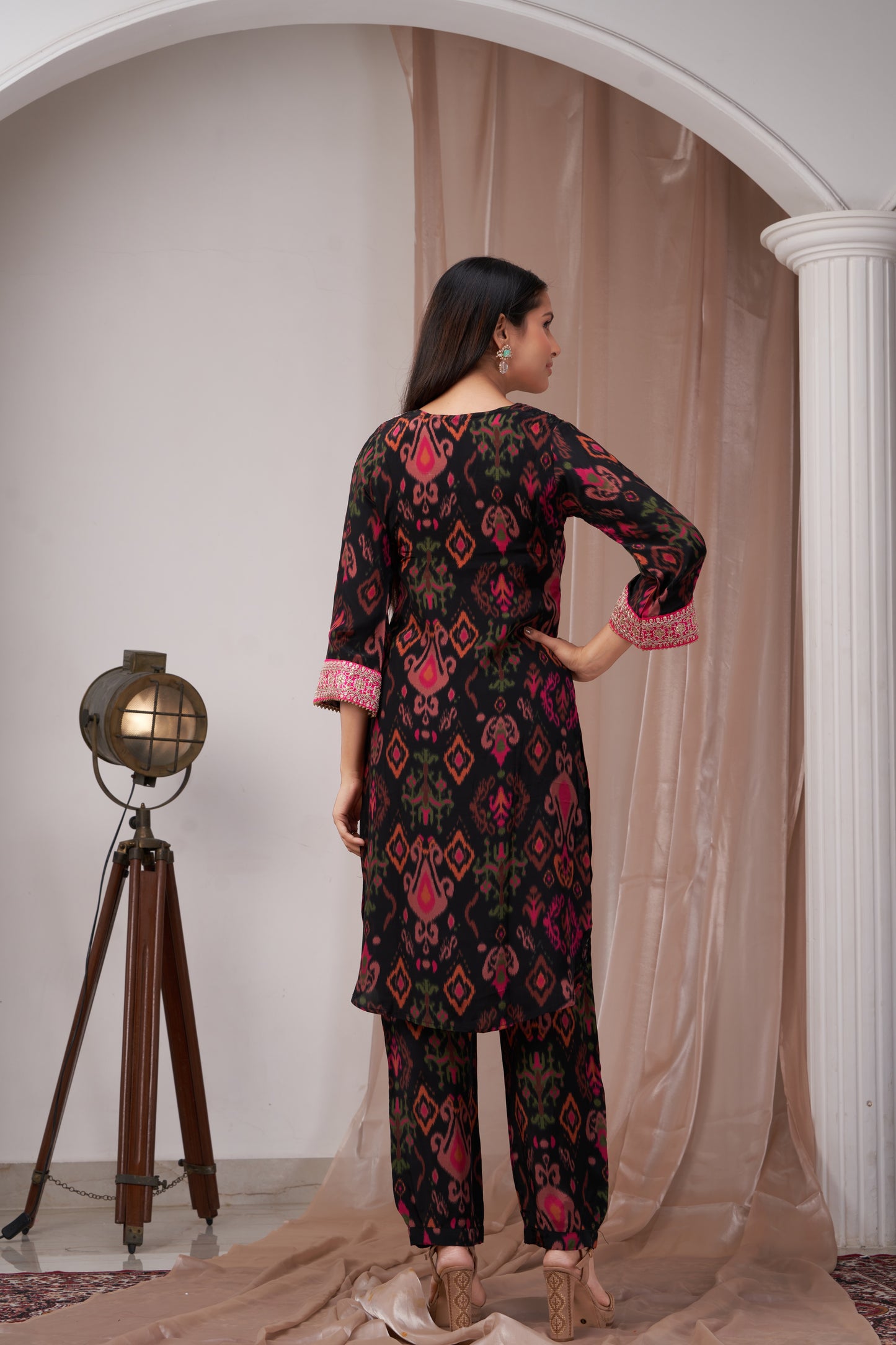 Ikkat Print Kurta Set